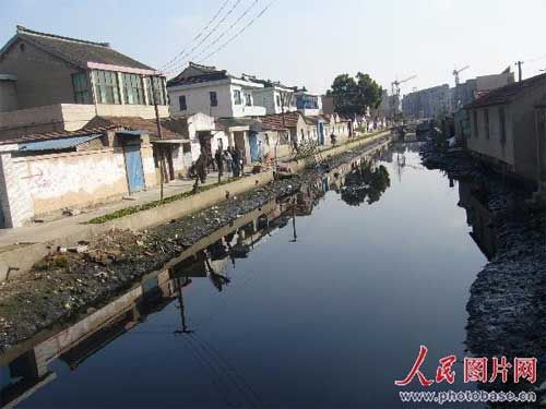卡斯特罗不再寻求担任领导职务更多(图)